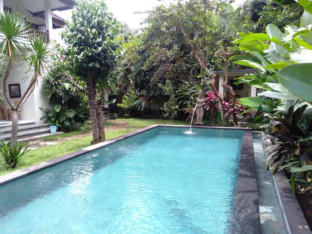 Manggis Sari Guesthouse Ubud Buitenkant foto