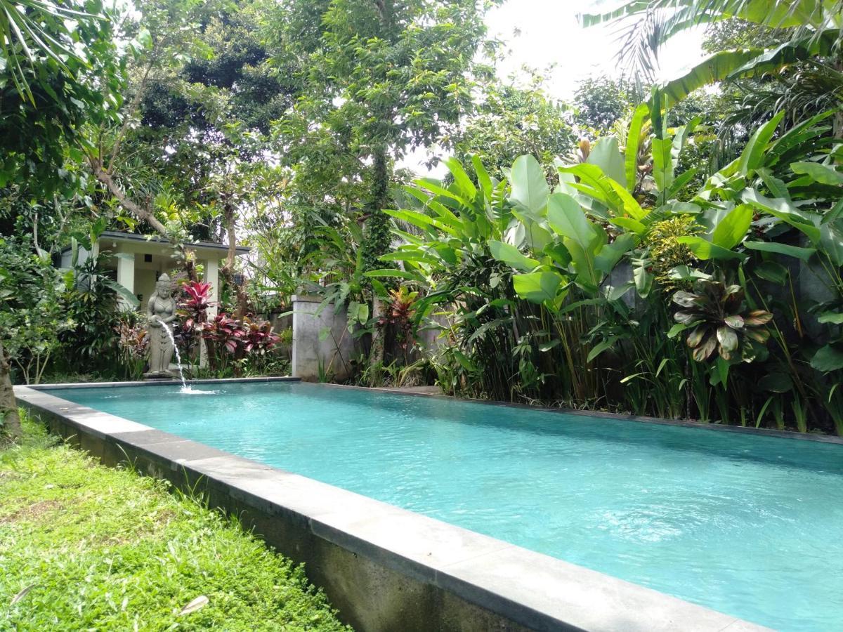 Manggis Sari Guesthouse Ubud Buitenkant foto