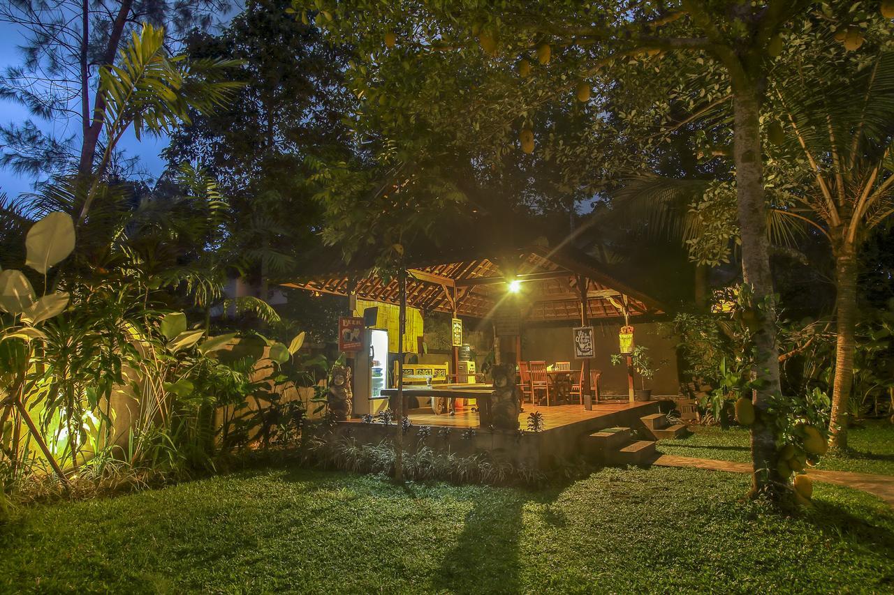 Manggis Sari Guesthouse Ubud Buitenkant foto